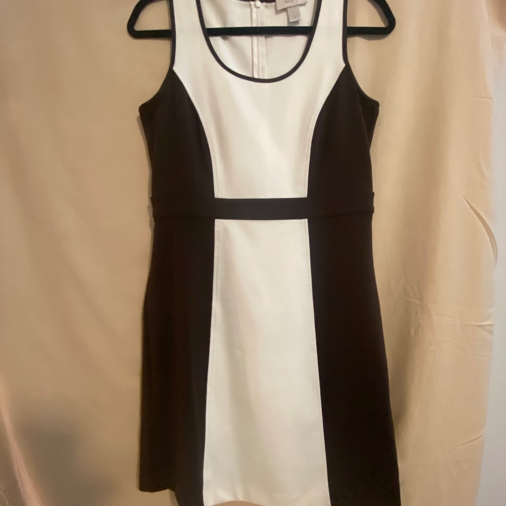 Loft Sleeveless Business Dress Size 0 fits like a 2-4